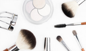 makeup-brush-1768790_1920