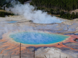 grand-prismatic-spring-302708_960_720